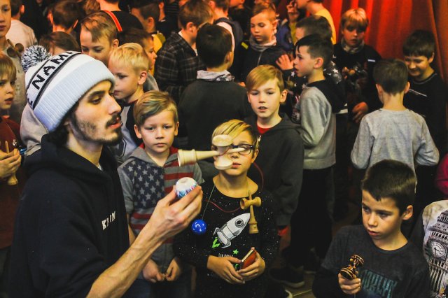 KROM Kendama sacensības un paraugdemonstrējumi skolā